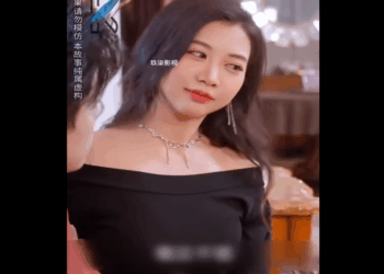 N0211008_EP01 จนกระท งซ โอเห นนกกระเร ยนกระดาษห อยอย บนคอของหญ งสาว.mp4_part2